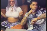 Yailin La Mas Viral sentada junto a Anuel bailando
