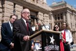 Bob Hall, legislador local de Texas.