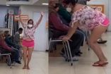 Una mujer bailando sensualmente mientras le aprueban un crédito