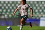 Charlyn Corral con el Tri Femenil.