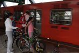 Servicios de transporte Colectivo Metro permiten el acceso a los ciclistas y sea mas comodo el movimiento de las bicicletas.