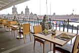  El año pasado hubo 569 quejas de restaurantes de la Ciudad de México, de las cuales un cente-nar fueron de establecimientos ubicados en terrazas del Zócalo. Foto: Archivo