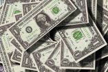 Dólares amontonados