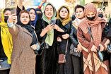 Mujeres afganas protestan en Kabul para exigir sus derechos.