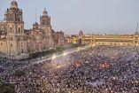  La marcha tuvo como destino final el Zócalo capitalino. Las calles que confluyen en la Plaza de la Constitución también se vieron llenas de mujeres que salieron a manifestarse. Foto: Eduardo Jiménez