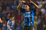 Ronaldinho llegó en 2014 para Querétaro.