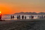Vacacionistas en playas de Guerrero