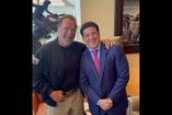 samuel García y Arnold Schwarzenegger