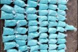 pastillas azules en bolsas