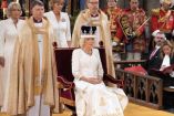 Camila en su coronación como reina de Inglaterra