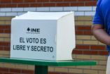 Urna del INE para votar.