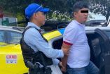 Detenido por espiar a su compañera en el baño