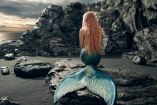 Shakira encendió las redes con un post en el que aparece como sirena.