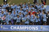 Futbolistas de Uruguay celebran campeonato del mundo Sub 20.