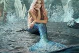Shakira con disfraz de sirena y más de fondo; Manuel Turizo atrás