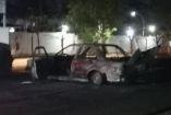 Auto incendiado en Apatzingán, Michoacán