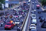 Retiran bloqueo de la Autopista del Sol maestros pensionados y jubilados del SNTE