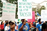 Migrantes portestan por la ley SB 1718.