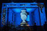 Trofeo de Copa América en presentación del logo para edición 2024.