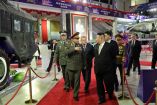 Kim visitó con Shoigú una exposición de armamento en la que mostró al ministro ruso "nuevos tipos de arma y equipamiento.