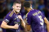 Jugadores de Orlando City celebran boleto a 16avos de final.