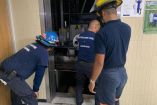 Siete personas quedaron atrapadas durante tres horas en un elevador de un Hospital del IMSS.