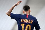 Neymar con la playera del PSG