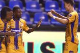 Jugadores de Atlético San Luis celebran gol ante Puebla.