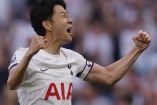 Heung-Min Son celebra triunfo ante Manchester United.