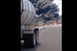 VIDEO: Vuelca y se incendia una pipa en la autopista Durango-Mazatlán