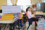 Reparten en Durango libros de texto gratuitos y hasta paquetes de útiles y uniformes