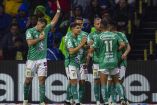Jugadores del León festejan