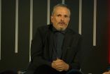 Bosé en conferencia
