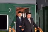 Kin Jong-un en su visita oficial a Rusia llegando en su tren (Reuters)