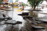 Un auto varado y cinta asfáltica desprendida dejó tormenta en Colima