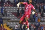 Guillermo Allison celebra empate de Querétaro sobre la hora.