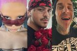 Doja Cat con cabello rosa, Christian Nodal con paliacate en cabeza y Travis Baker sonriendo