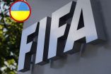 Logo d ela Fifa con bandera de Ucrania a un lado
