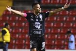Pablo Barrera celebra gol con Querétaro en Jornada 13 ante Xolos.