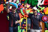 Max Verstappen y Sergio Pérez en el desfile antes del GP de México 2023 (Red Bull)