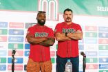 Randy Arozarena, beisbolista mexicano y Benjamín Gil, mánager de la selección mexicana de beisbol.