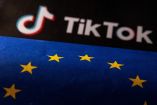 Logo de Tik Tok y bandera de la Union Europea fusiobadas en un sola imagen