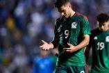 Raúl Jimenez se lamenta derrota de la Selección Mexicana.