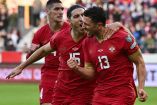 Srdan Babic celebrando el segundo tanto de Serbia.