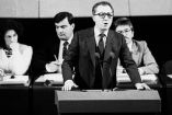 El presidente de la Comisión Europea, Jacques Delors, pronuncia un discurso en el Parlamento Europeo, en Estrasburgo, el 14 de enero de 1985.