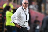 Jorge Fossati dirigiendo a Universitario.