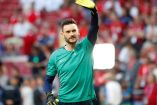 Hugo Lloris durante calentamiento de Tottenham previo a Final de Champions League.