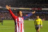 'Chicharito' Hernández festejando gol con Chivas