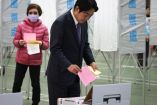 El vicepresidente de Taiwán EMITIENDO SU VOTO.