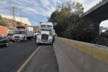 Chofer de trailer baleado en la México-Querétaro.